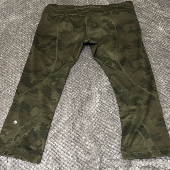 Lululemon  Olive Camo Active Leggings - Picture 2 of 4